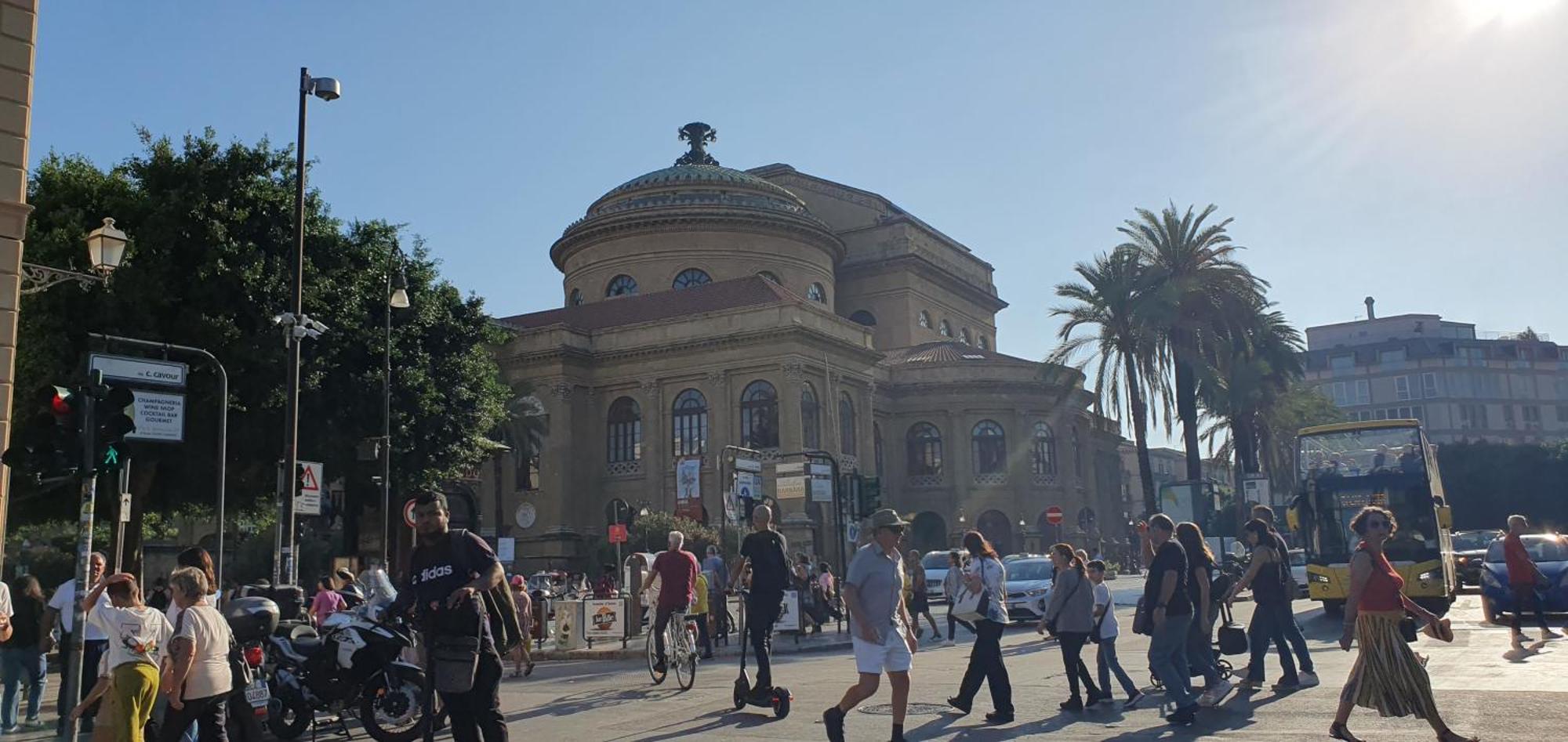 Piccola Suite E Dimora Del Teatro Massimo Palermo Exterior foto